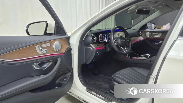 Mercedes-Benz E-Class W213 id 4285177 из Кореи 32