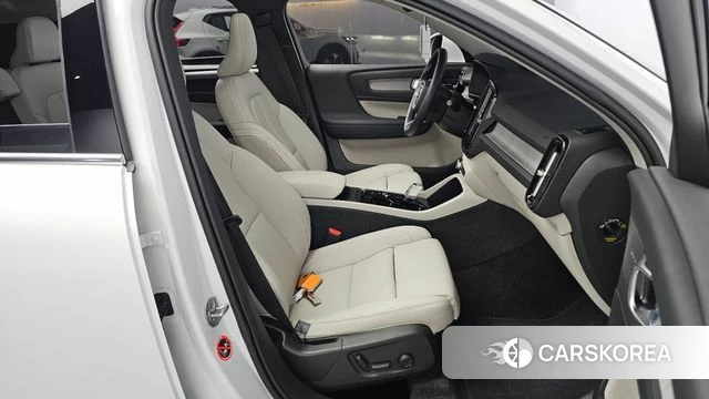 Volvo XC40 id 4480130 из Кореи 30
