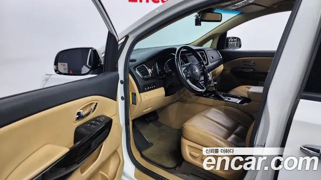 Kia The New Carnival id 2688421 из Кореи 20