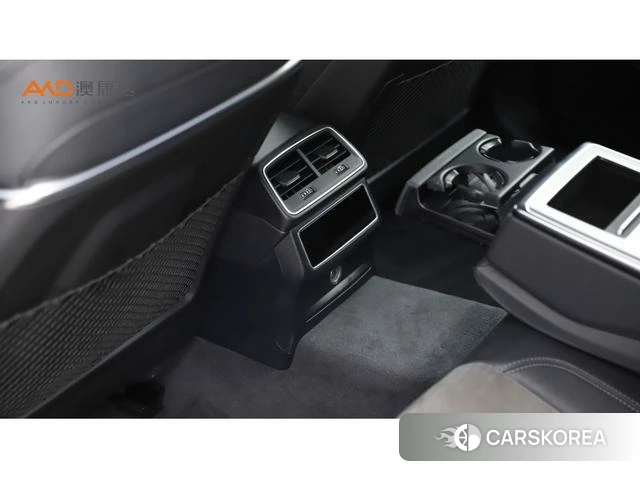 Audi A6L id 4300878 из Китая 10