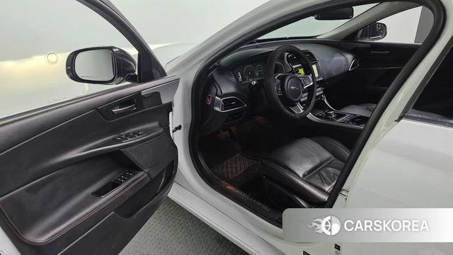 Jaguar XE id 3894050 из Кореи 20
