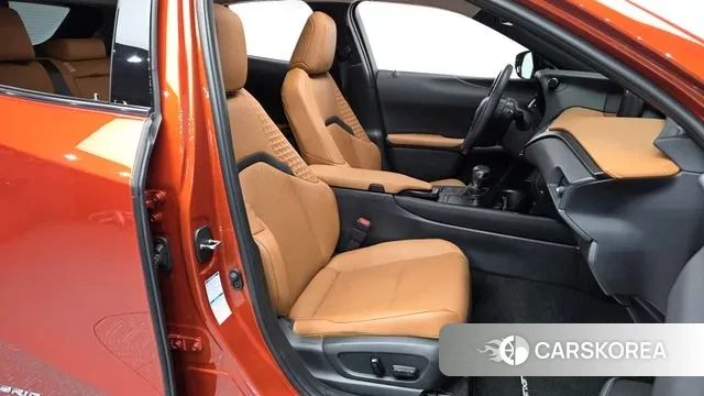 Lexus UX250h id 3766065 из Кореи 20