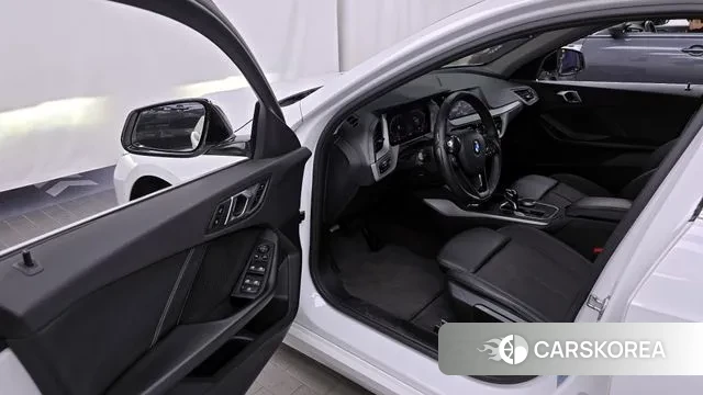 BMW 1 Series (F40) id 2999885 из Кореи 20