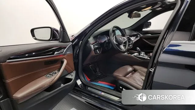 BMW 5 Series (G30) id 3460167 из Кореи 20