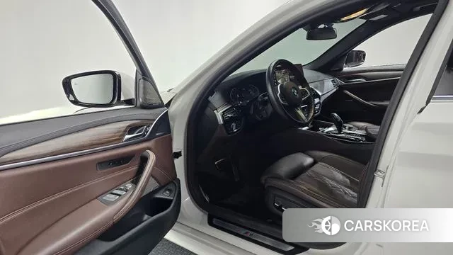 BMW 5 Series (G30) id 3514009 из Кореи 20
