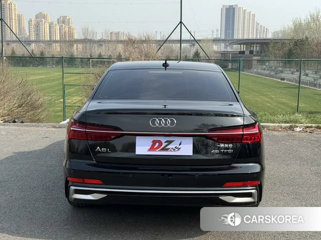 Audi A6L id 4259389 из Китая 26