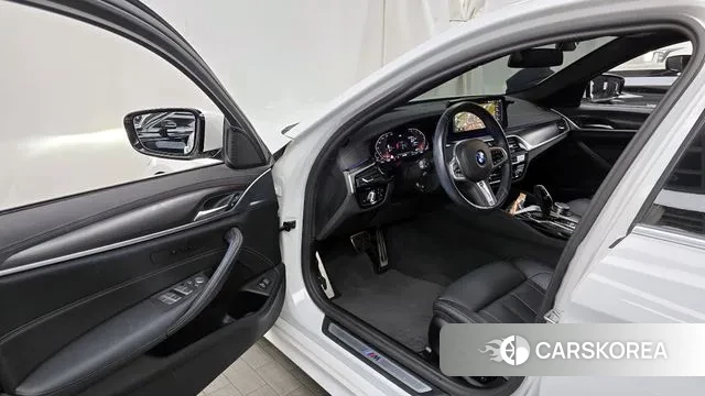 BMW 5 Series (G30) id 3487534 из Кореи 20