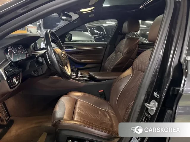 BMW 5 Series (G30) id 3703921 из Кореи 20