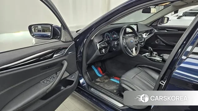 BMW 5 Series (G30) id 3520179 из Кореи 20