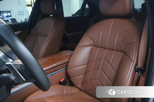 BMW 7 Series (G70) id 3864618 из Кореи 20