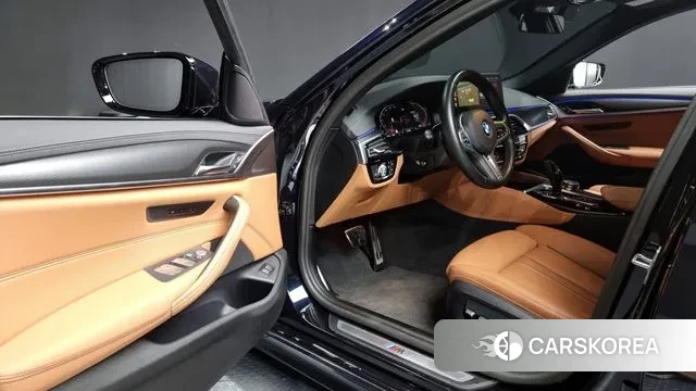 BMW 5 Series (G30) id 3394550 из Кореи 20