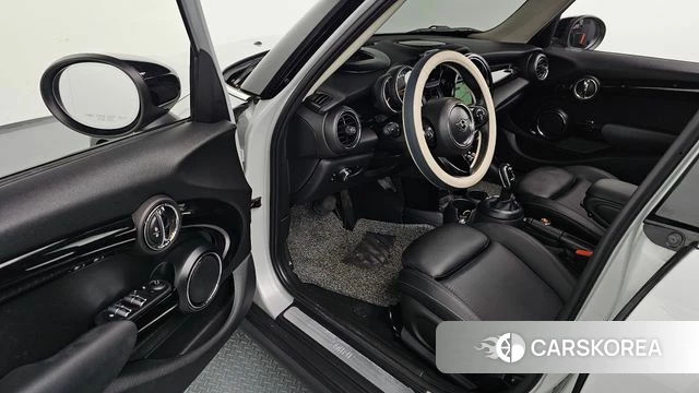 Mini Cooper S id 4595149 из Кореи 31