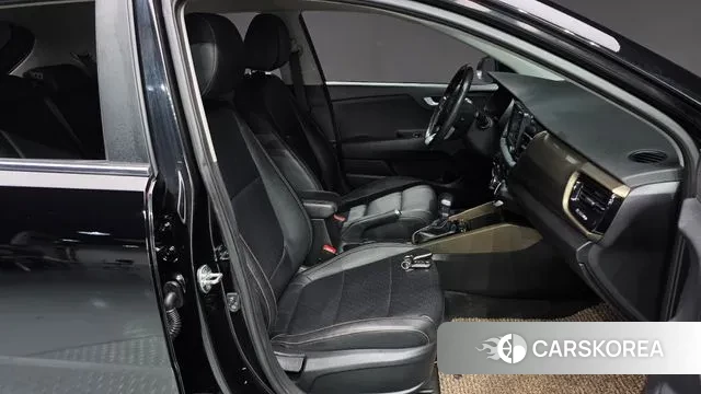 Kia Stonic id 3789755 из Кореи 20