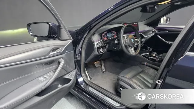 BMW 5 Series (G30) id 3614988 из Кореи 20