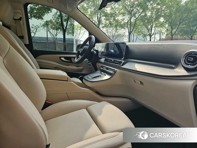 Mercedes-Benz V-class id 4297373 из Китая 26