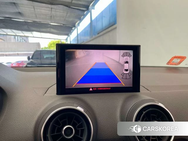 Audi Q2L id 4238112 из Китая 19