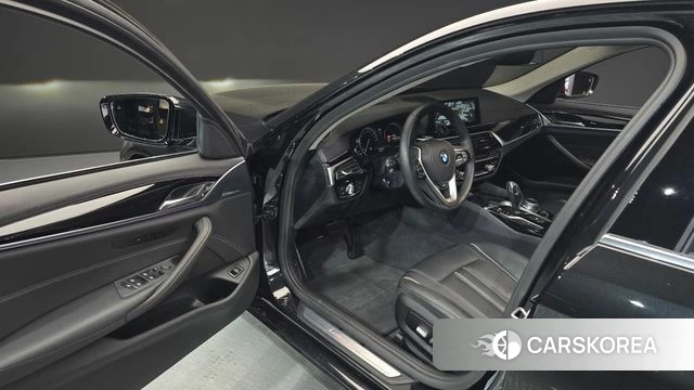 BMW 5 Series (G30) id 3937042 из Кореи 20