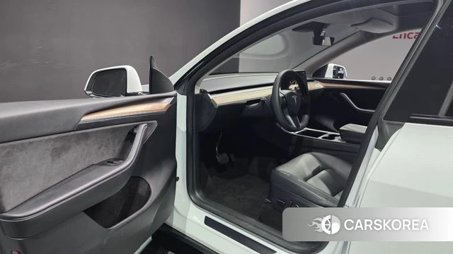 Tesla Model Y id 4388393 из Кореи 30