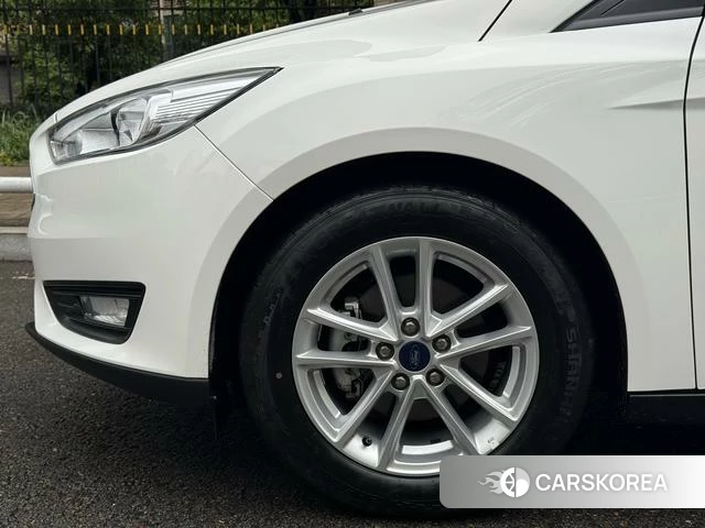 Ford Fox id 4213432 из Китая 19