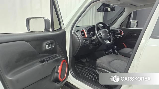 Jeep Renegade id 4345474 из Кореи 20