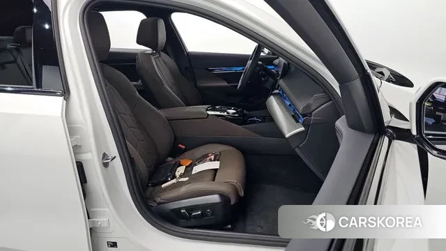 BMW 5 Series (G60) id 3720627 из Кореи 20