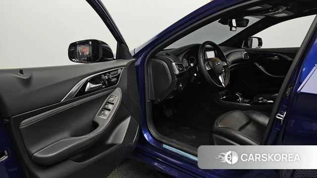 Infiniti Q30 id 4285716 из Кореи 31