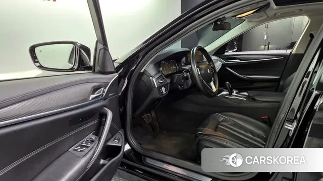 BMW 5 Series (G30) id 3090716 из Кореи 20