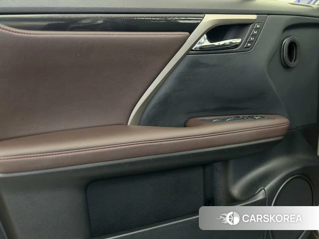Lexus RX id 4365762 из Китая 21