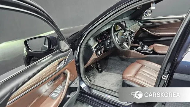 BMW 5 Series (G30) id 3433868 из Кореи 20