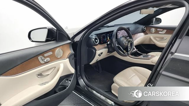 Mercedes-Benz E-Class W213 id 3812939 из Кореи 20