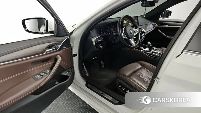 BMW 5 Series (G30) id 3417332 из Кореи 20