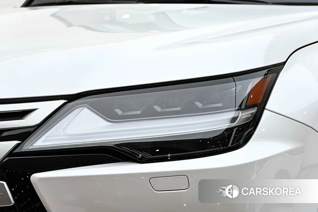 Lexus LX id 4262499 из Китая 20