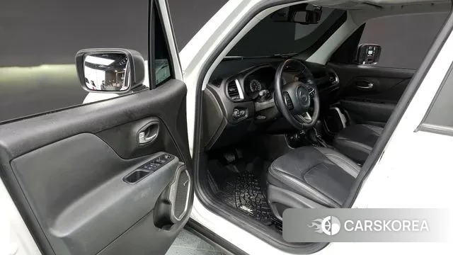 Jeep Renegade id 3611605 из Кореи 20