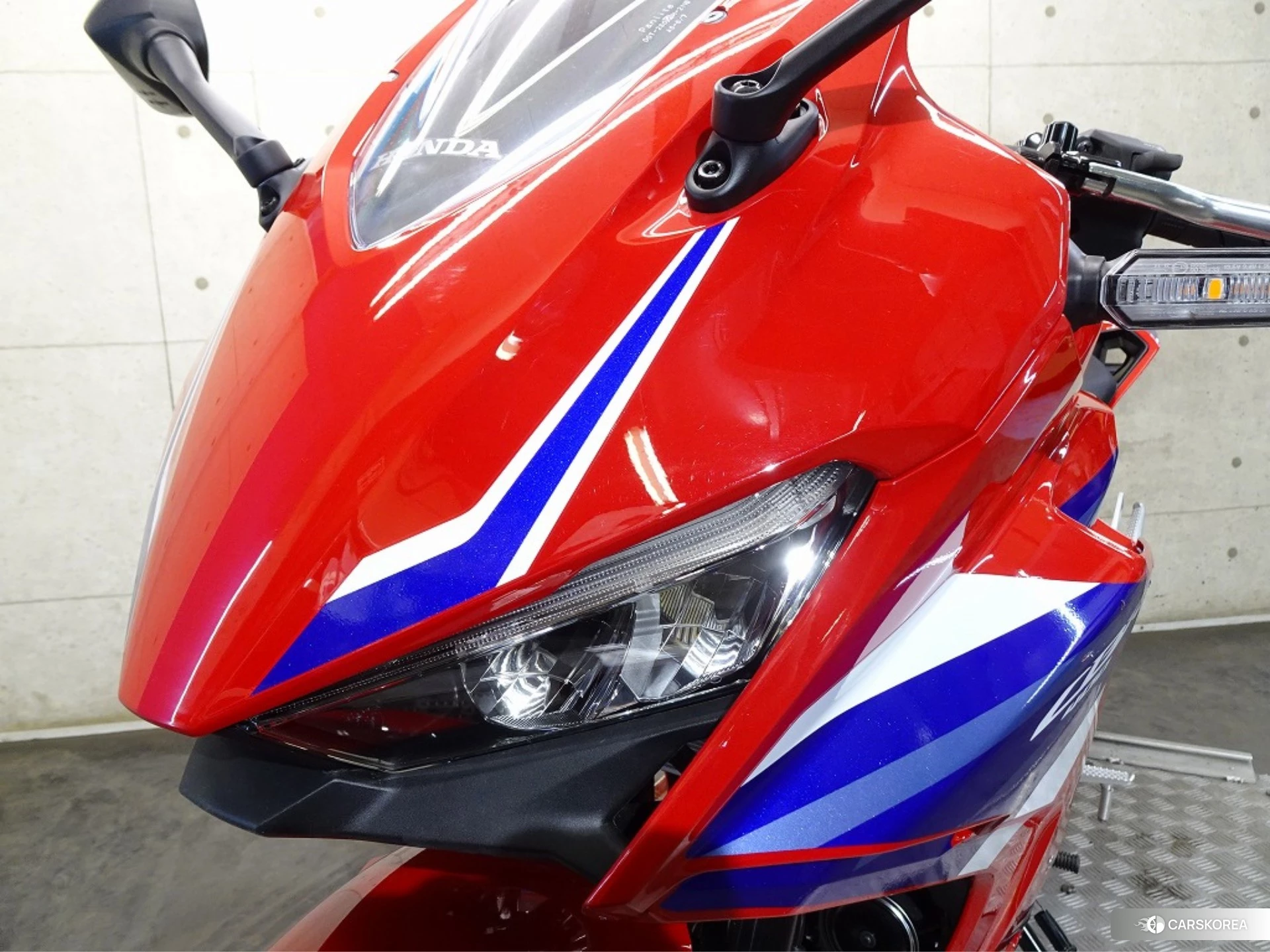 Проданный Honda CBR400R id 4184856 из Японии, фото 31