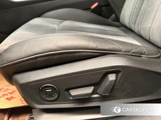 Audi A6L id 4290800 из Китая 20