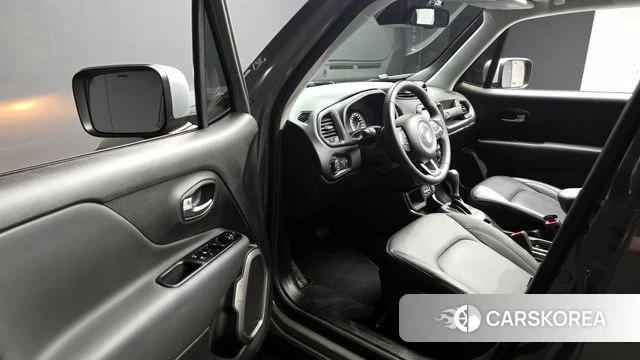Jeep Renegade id 4409230 из Кореи 33