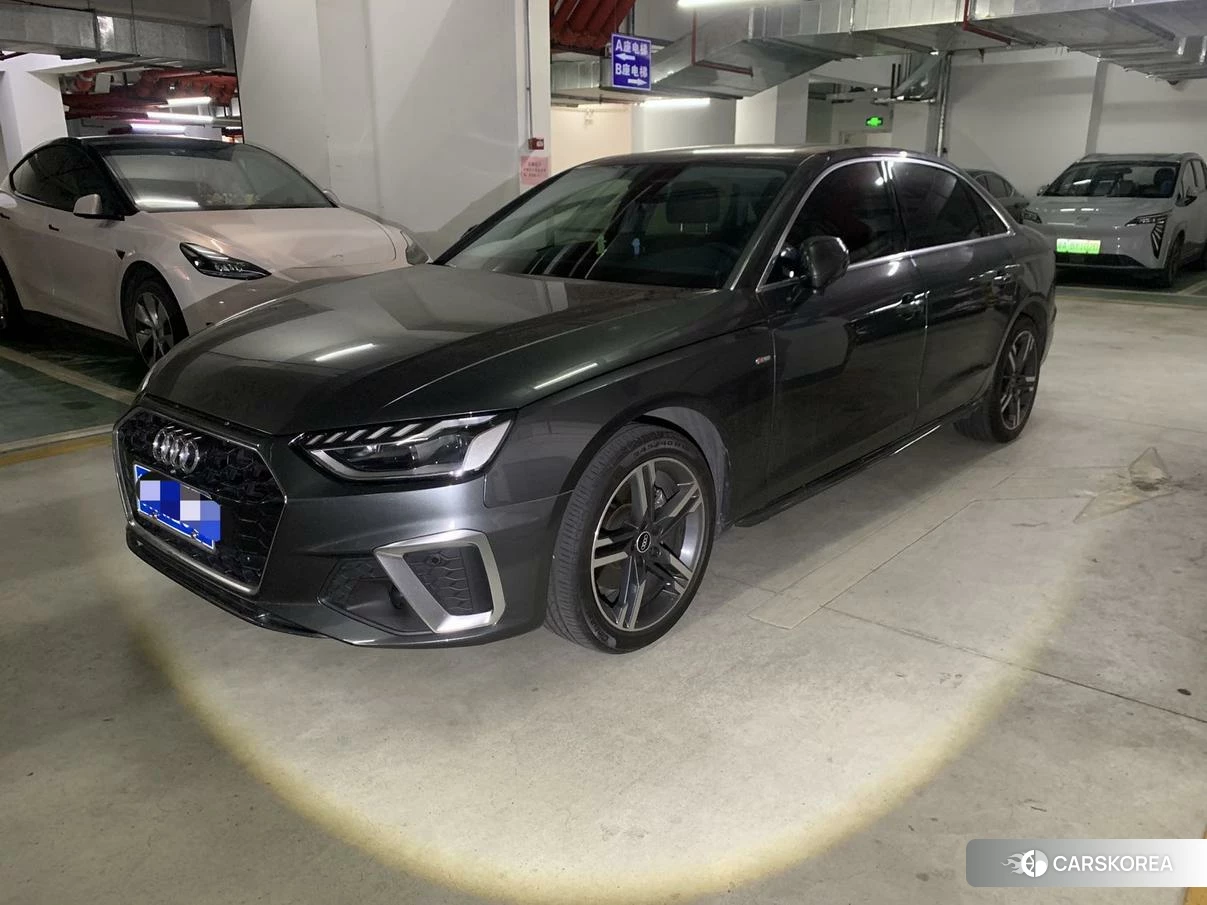 Audi A4L id 4405731 из Китая 10