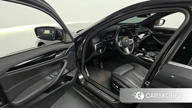 BMW 5 Series (G30) id 4292727 из Кореи 20