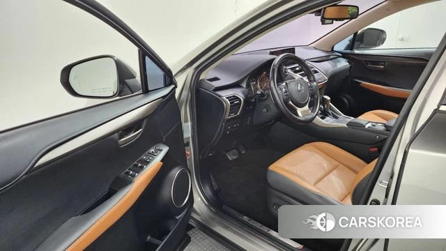Lexus NX300h id 4355750 из Кореи 33