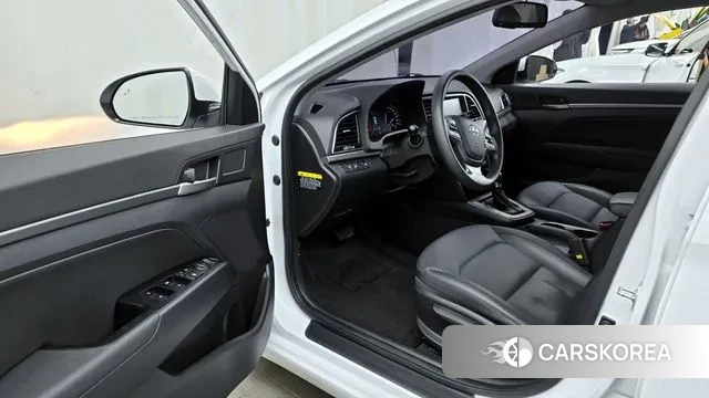 Hyundai Avante AD id 3779201 из Кореи 20