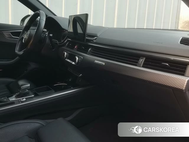 Audi A4L id 4271823 из Китая 16