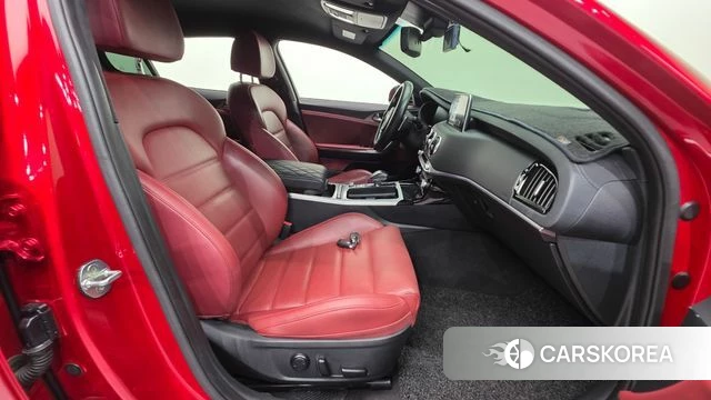 Kia Stinger id 4490706 из Кореи 32