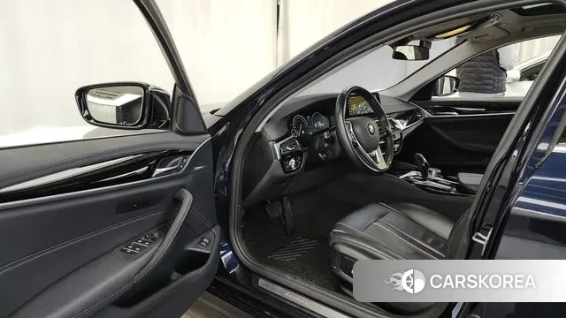 BMW 5 Series (G30) id 3728240 из Кореи 20