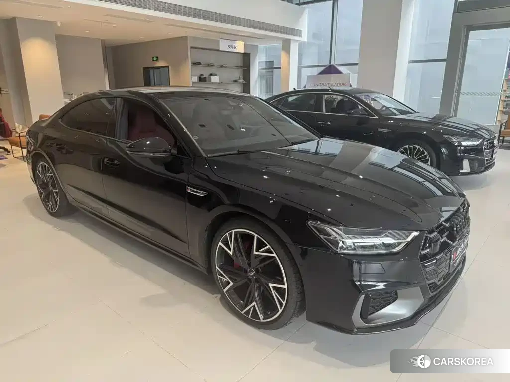 Audi A7L id 4681135 из Китая 10