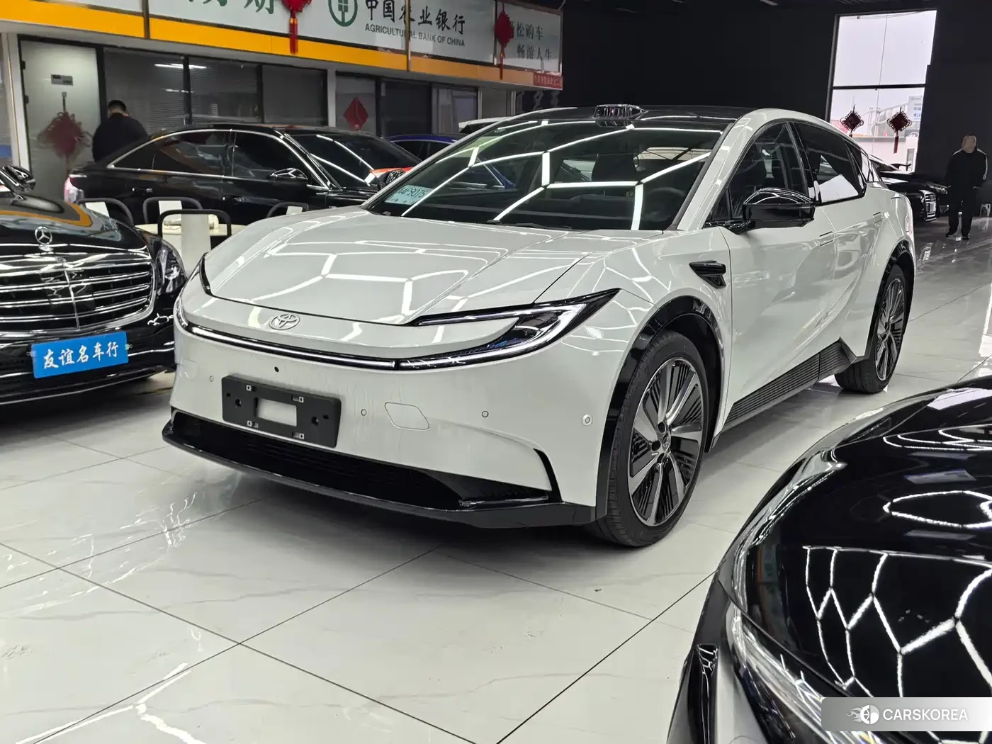 Toyota bZ5 id 4538580 из Китая 14