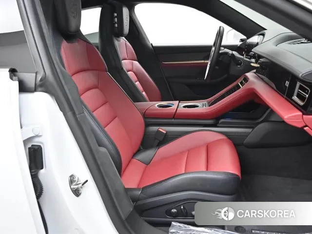 Porsche Taycan id 3341161 из Кореи 20