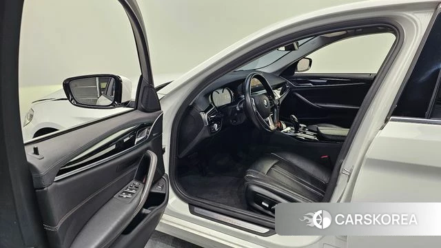 BMW 5 Series (G30) id 3924869 из Кореи 20