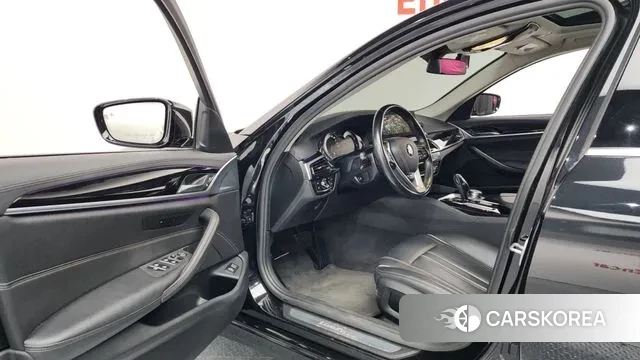 BMW 5 Series (G30) id 3408303 из Кореи 20