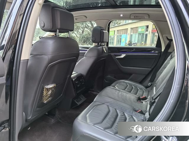Volkswagen Touareg id 4242450 из Китая 11