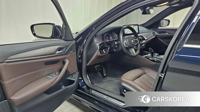 BMW 5 Series (G30) id 4507440 из Кореи 33